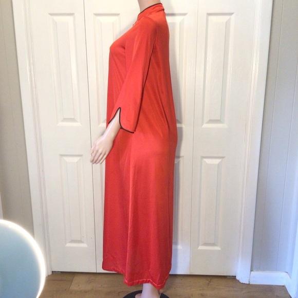 JC Penny Womens Vintage Red Asian Inspired 3/4 Sleeve Satin Robe Size XSmall - Picture 5 of 9